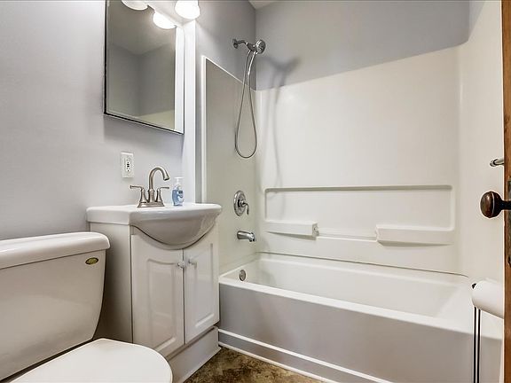 5th image of 1703 W Custer Ave #1703