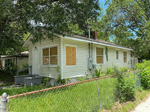 2nd image of 1703 W 2nd St