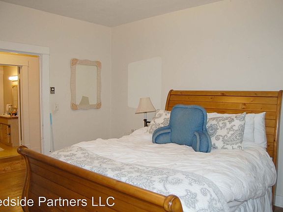 4th image of 1421 2nd Ave N APT 04