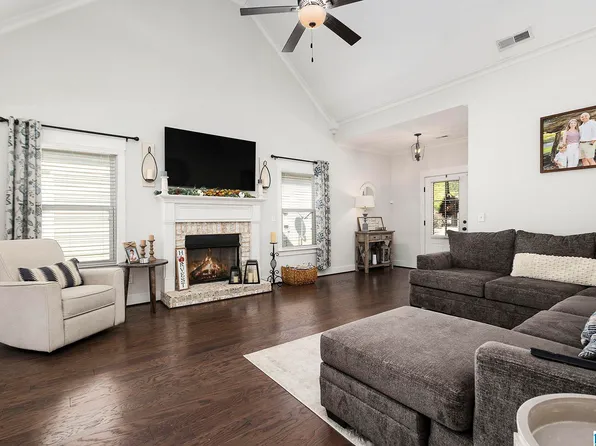 144 Sharpe St, Westover, AL 35147