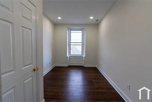 641 N 15th St #5 — Photo 3