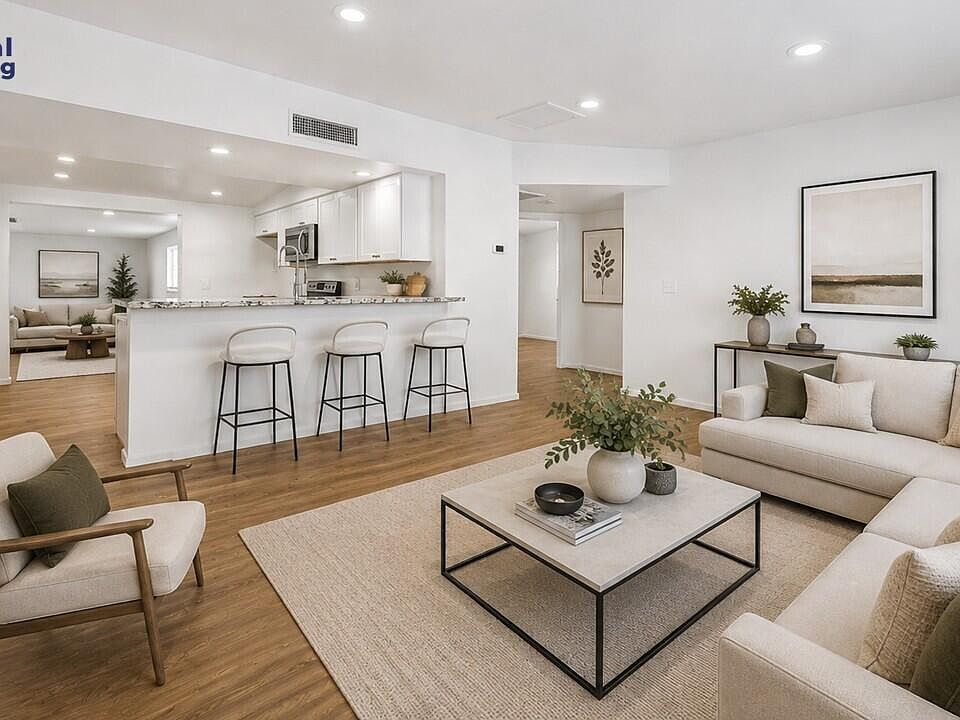1st image of 2242 W Calle Comodo