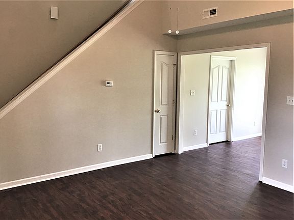 3rd image of 8701 Purple Thistle Ln