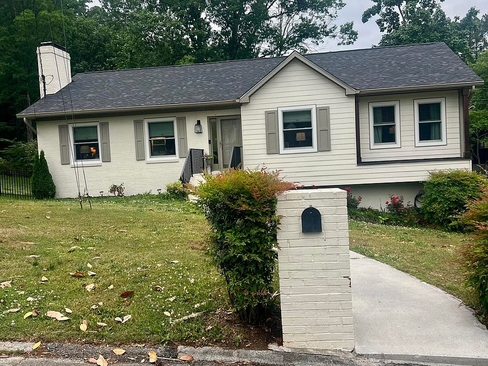 2nd image of 4925 Shoreline Dr