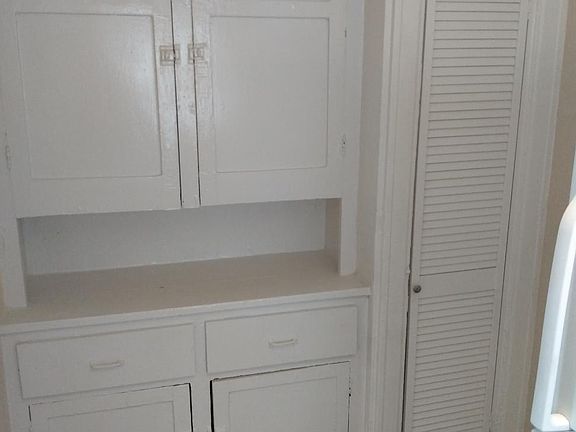 2nd image of 16 W 37th St APT 7