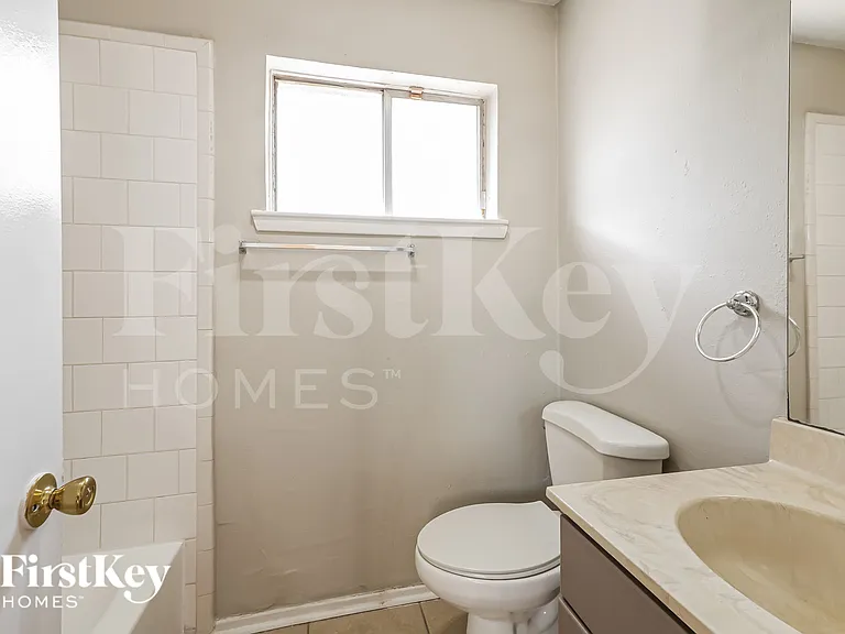 4426 Adonis Dr — Photo 12