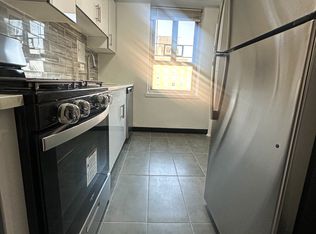188-02 64th Ave, Fresh Meadows, NY 11365