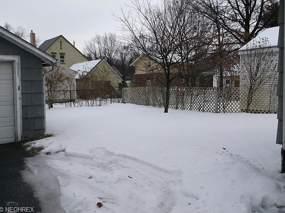 4th image of 1709 Shaw Ave