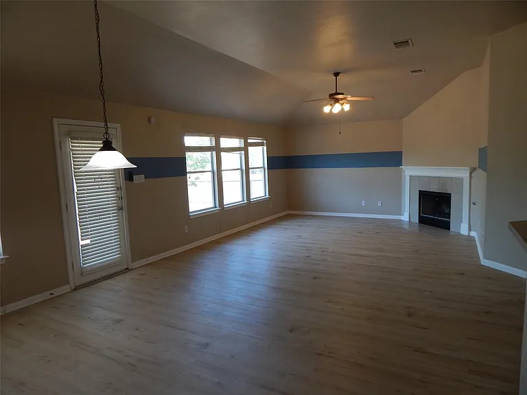 601 Abbeyglen Castle Dr — Photo 13