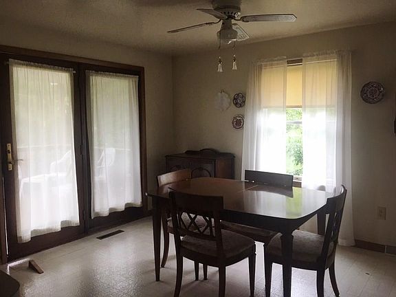 3rd image of 4733 Leah Dr