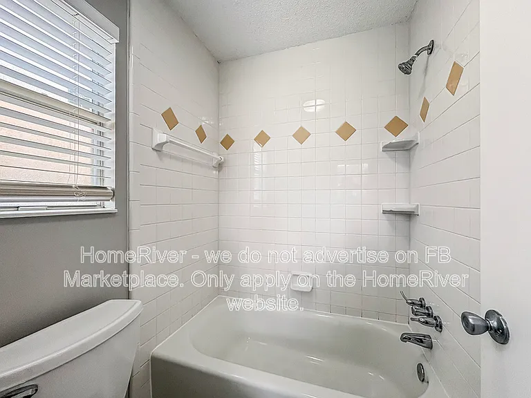 3859 English Colony Dr N — Photo 10