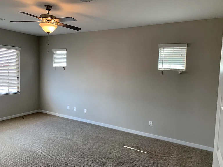715 N Sparrow Dr — Photo 16
