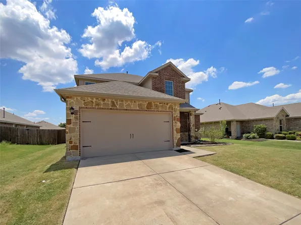 204 Gallop Ct, Waxahachie, TX 75165
