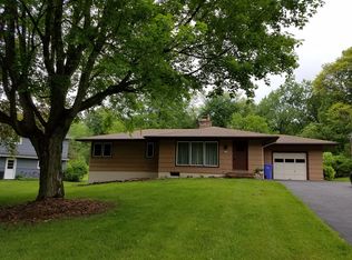 129 Burrows Hills Dr, Rochester, NY 14625