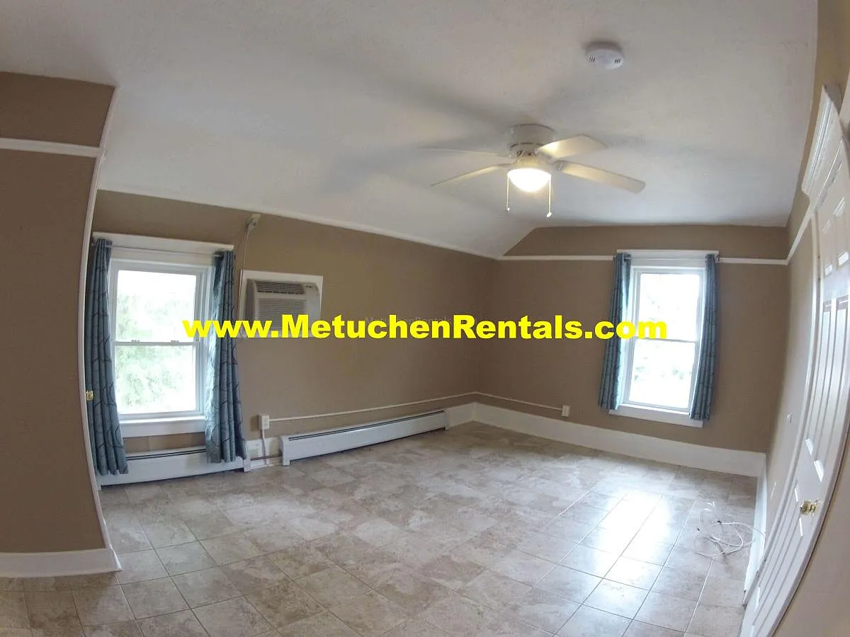 1 bed, 1000 sqft, $2,295 — Photo 2