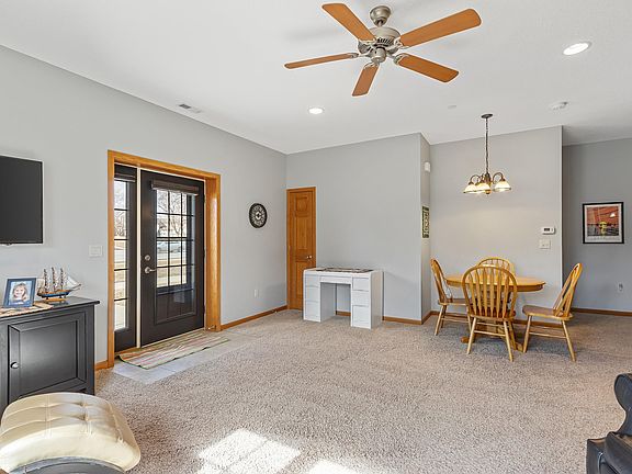5th image of 805 3rd Ave S Unit B