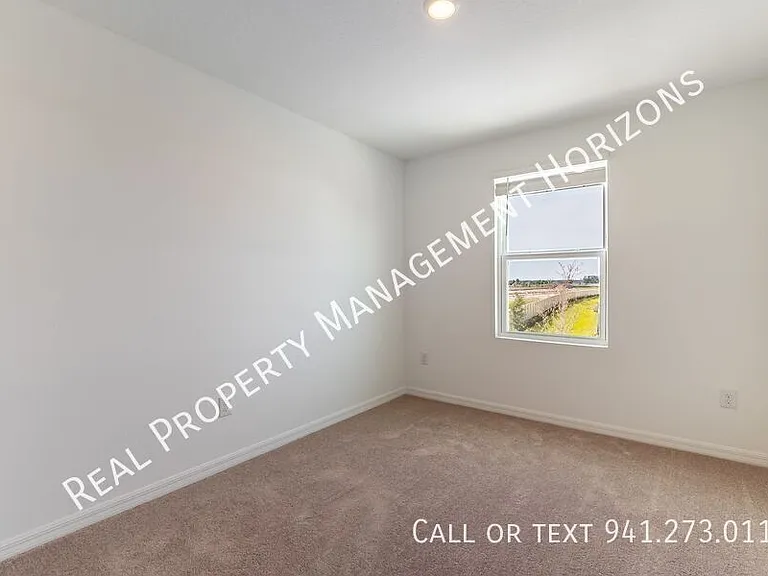 10709 Eclipse St — Photo 17