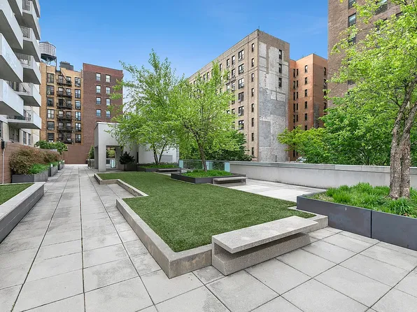 100 West 93rd Street image 19 of 23