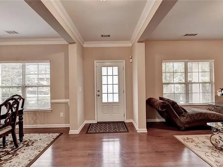 4228 Woods Creek Ln — Photo 6