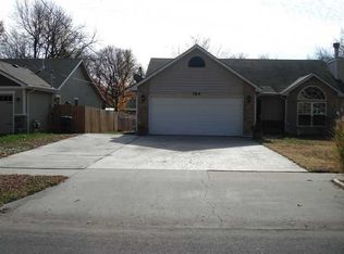 766 Locust St, Lawrence, KS 66044