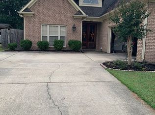 225 Harvesters Sq, Tupelo, MS 38801