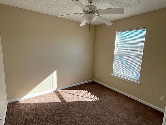 4th image of 1309 E Highway 390