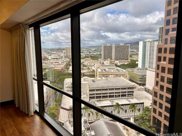 1088 Bishop St APT 1512, Honolulu, HI 96813