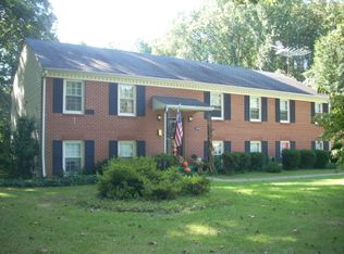 7446 Stuart Cir, Warrenton, VA 20187