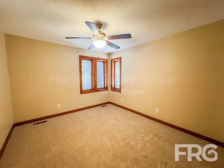 1228 Forest Acres Dr — Photo 18