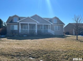 6469 Sandy Bottom Dr, Fulton, IL 61252