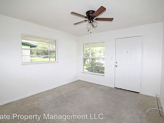 3rd image of 448 Fanfair Ave