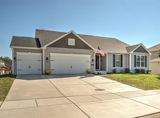 302 Mystic Brook Dr, O'Fallon, MO 63366