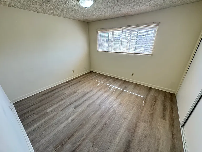 5708 Temple City Blvd — Photo 18