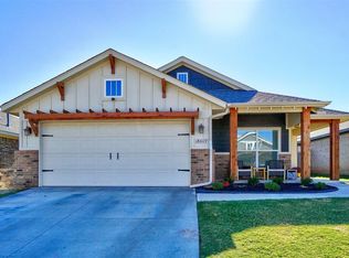 18609 Cantar Dr, Edmond, OK 73012