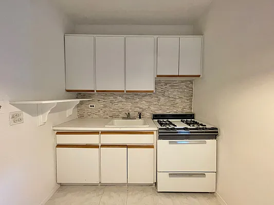 Rented by Contact Realty | media 40