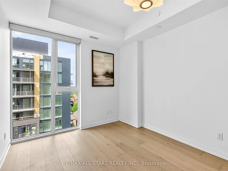 185 Alberta Ave — Photo 21