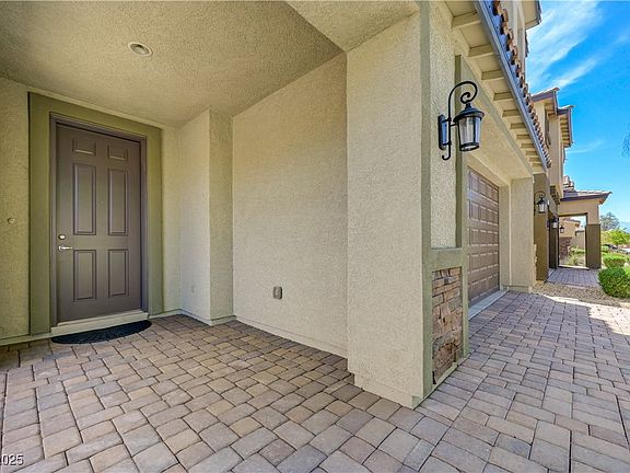 4th image of 3949 Amanda Bay Ave