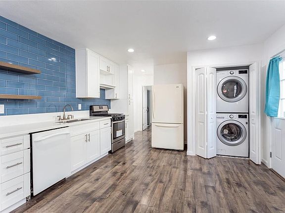 3rd image of 3226 41st St #B