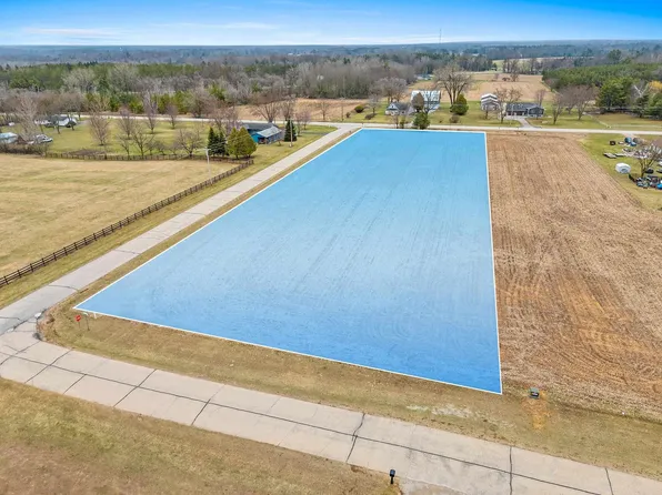 Kingfisher Ln #3, Oconto Falls, WI 54154