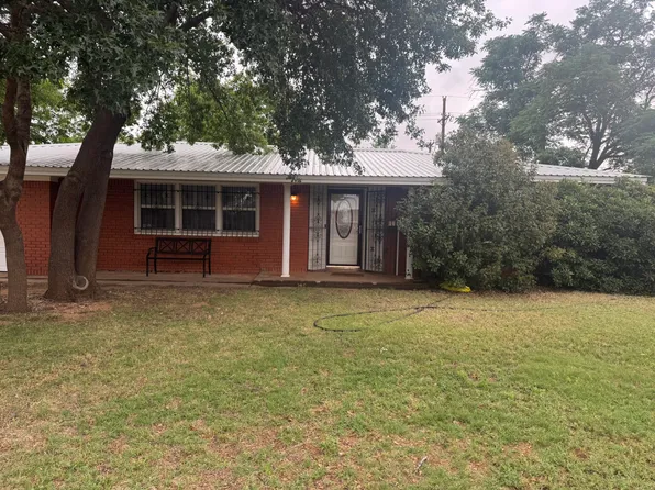 4608 37th St, Lubbock, TX 79414