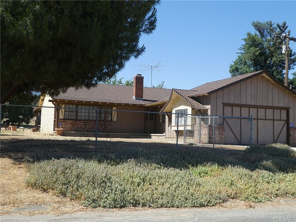 1st image of 30231 13th St