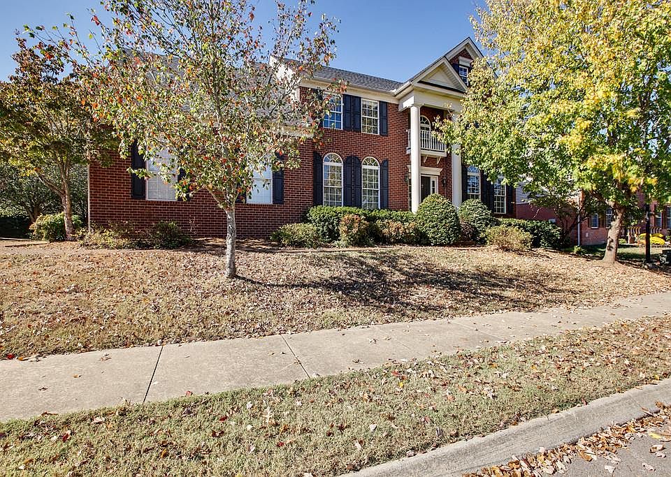1st image of 213 Tyne Dr