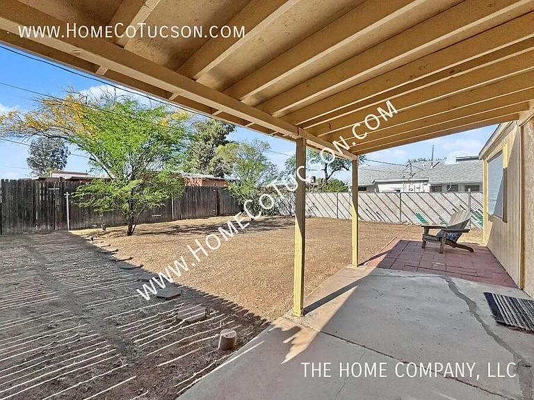 4564 E Seneca St — Photo 23