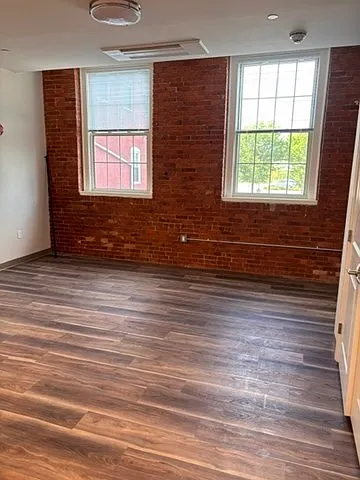 87 N Water St #105 — Photo 4