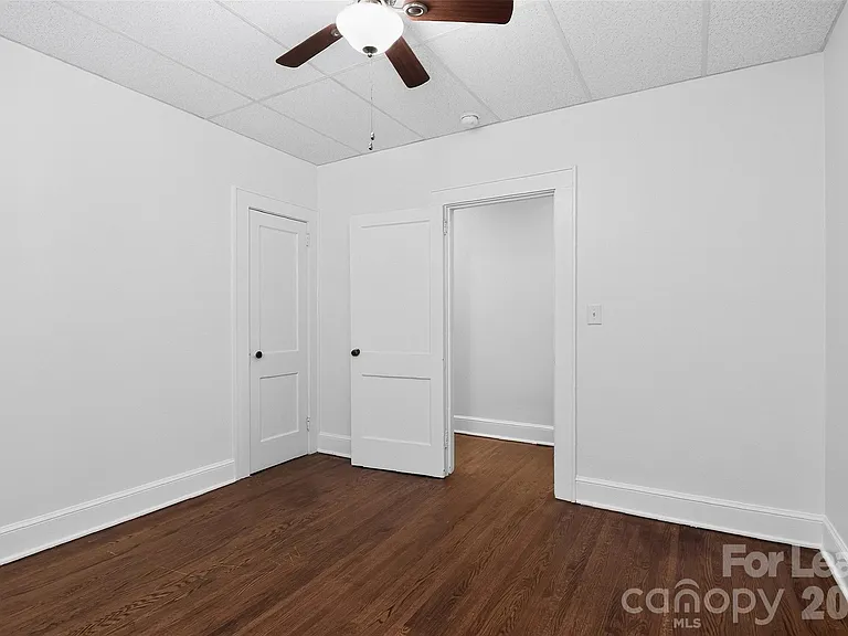 906 S York St — Photo 13