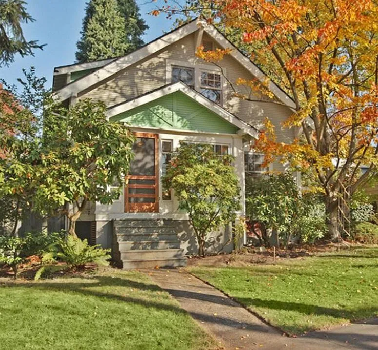 3815 SE Rural St — Photo 1