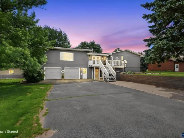 100 S Allen Ave, Colman, SD 57017
