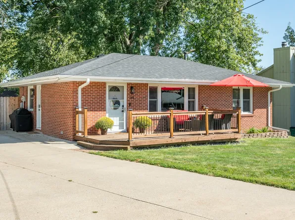 525 N 3rd St, Carlisle, IA 50047