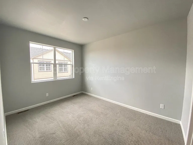 191 Ambrose St — Photo 19