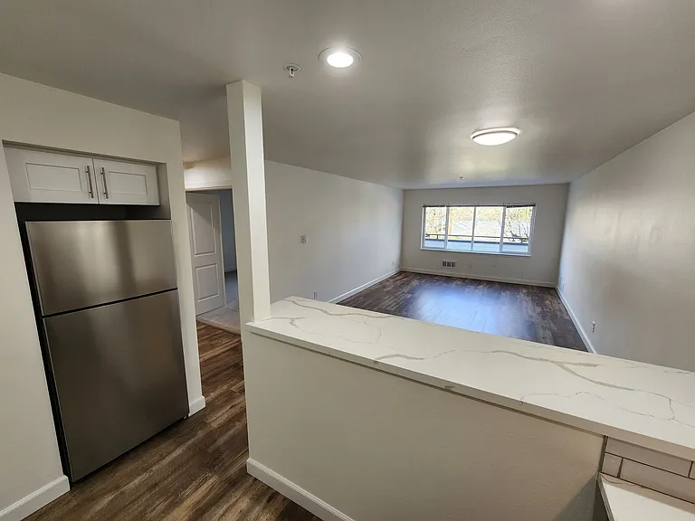 Issaquah Valley Place — Photo 8